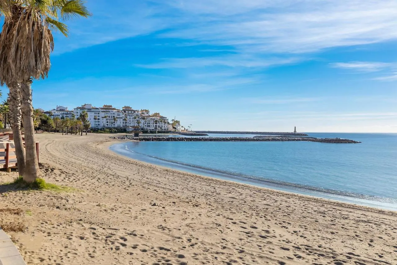 Precioso Apartamento En Las Gaviotas Marbella