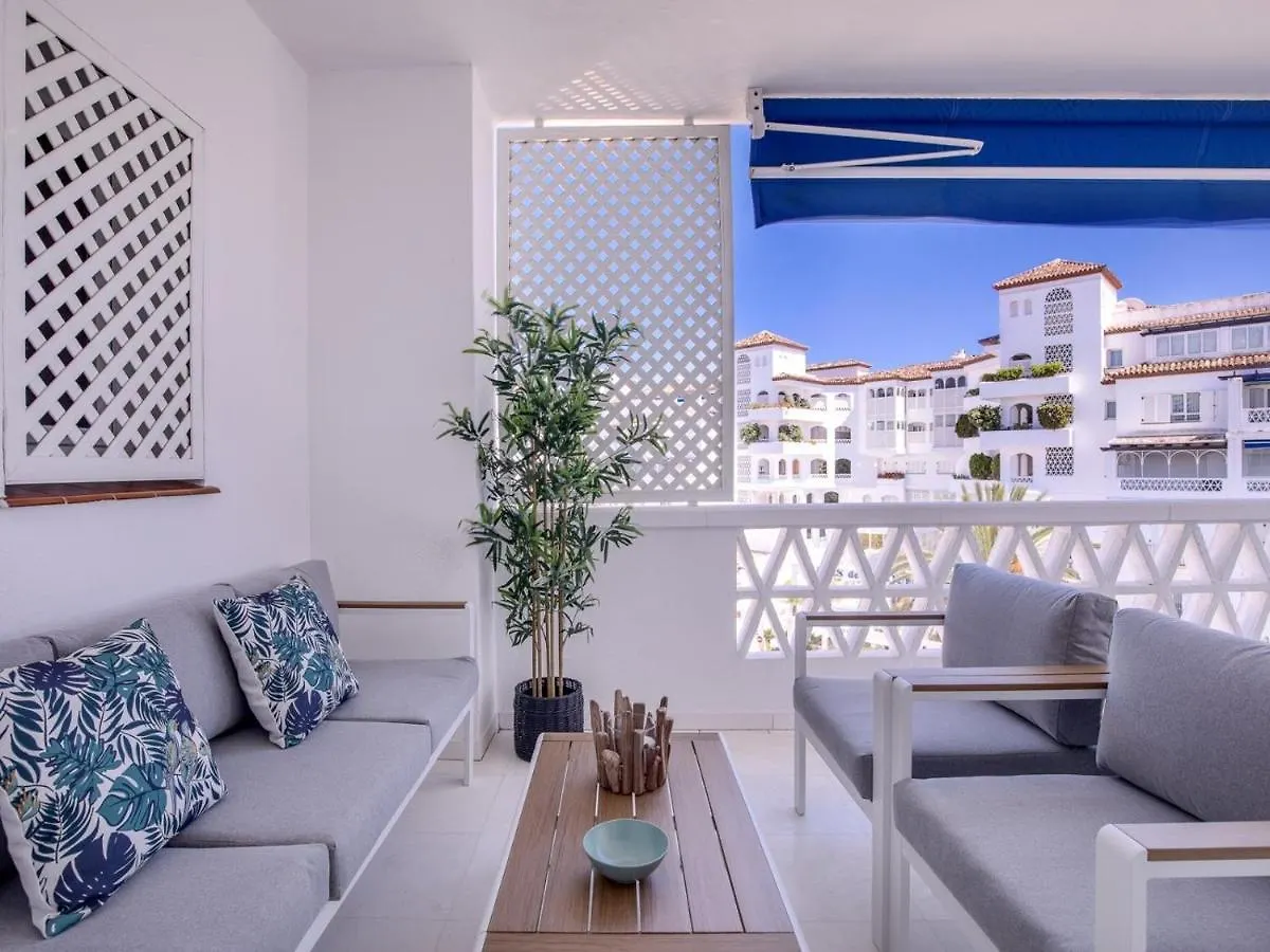 Precioso Apartamento En Las Gaviotas Marbella